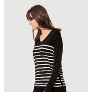 NWOT Kit and Ace Technical Cashmere Long sleeve Pullover T-shirt Top Size 6